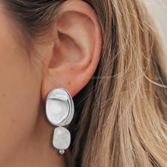 ✨ Silver Pearl Drop Earrings | Hypoallergenic & Elegant Gift Box Set ✨ - Picture 1 of 3